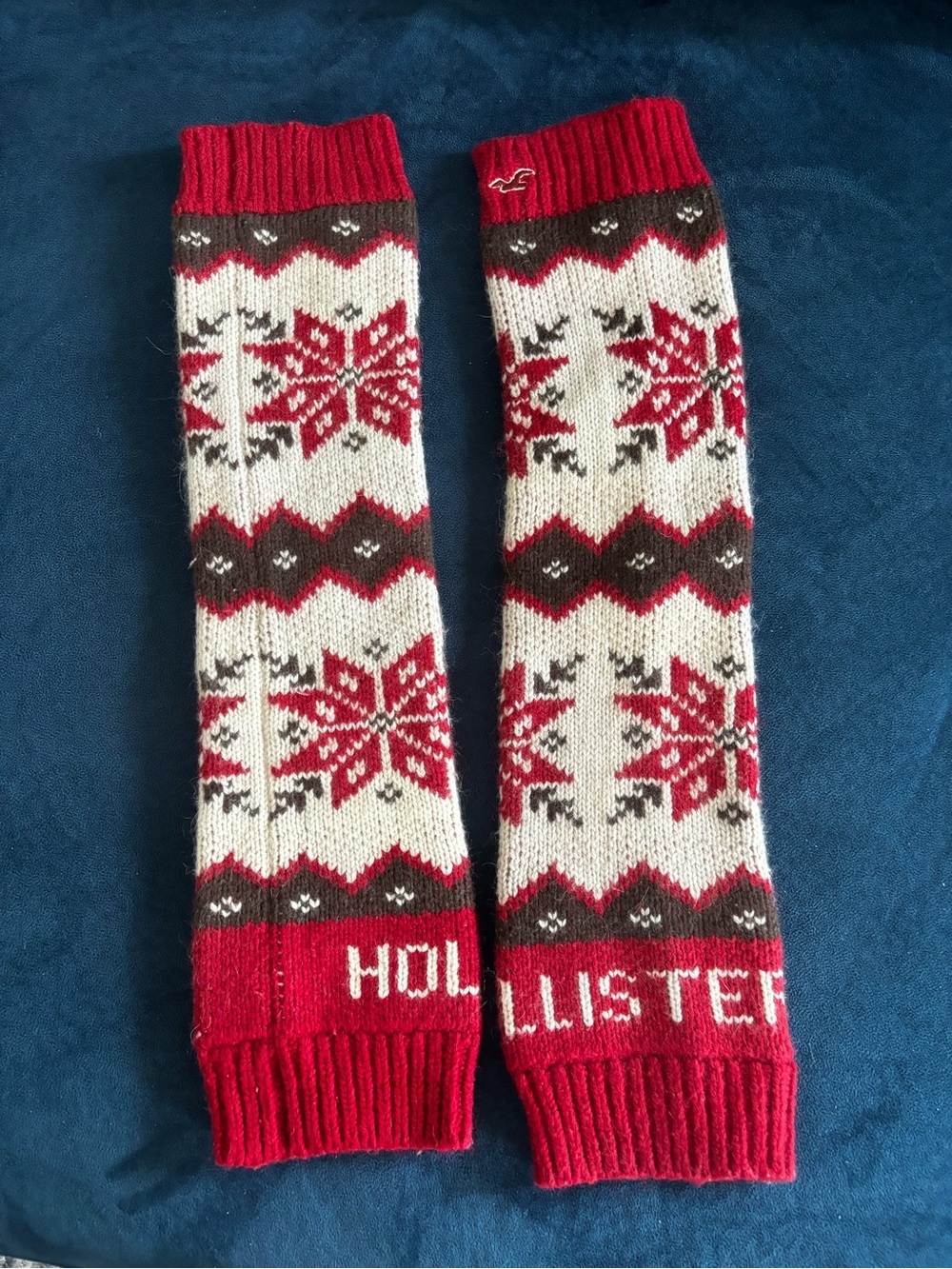 Y2K Hollister Co. Fair Isle leg warmers red and white snowflake pattern
